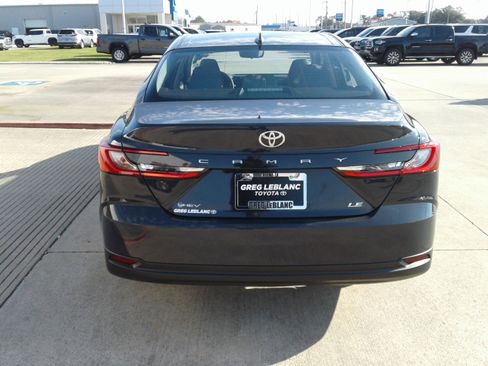 Used 2025 Toyota Camry LE image 6