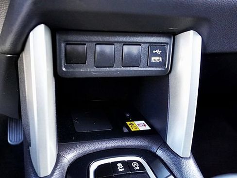Used 2022 Toyota Corolla Cross LE FWD image 29