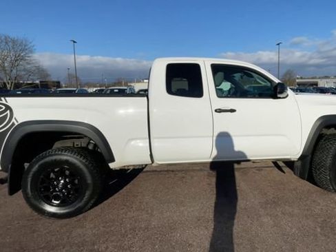 Certified 2019 Toyota Tacoma SR w/ SX Package image 9
