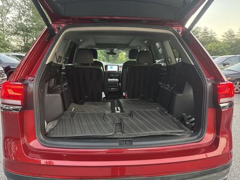 Used 2024 Volkswagen Atlas SE AWD/4WD image 20
