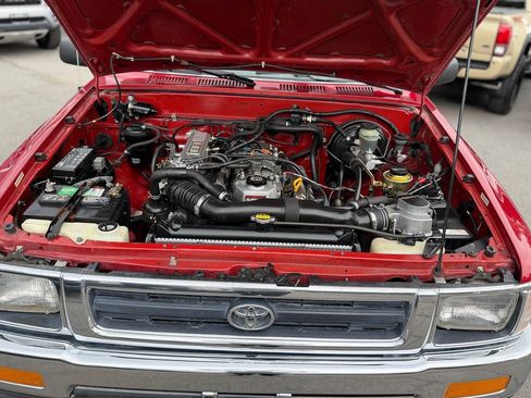 Used 1993 Toyota Pickup Deluxe AWD/4WD image 35