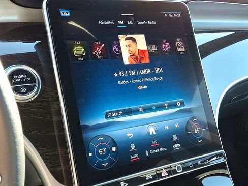 Used 2023 Mercedes-Benz GLC 300 4MATIC image 17