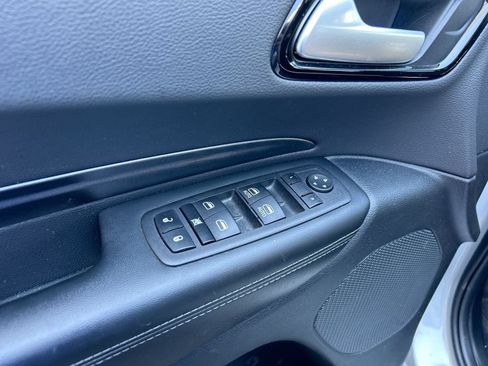 Used 2023 Dodge Durango SXT w/ SXT Blacktop Group AWD/4WD image 27