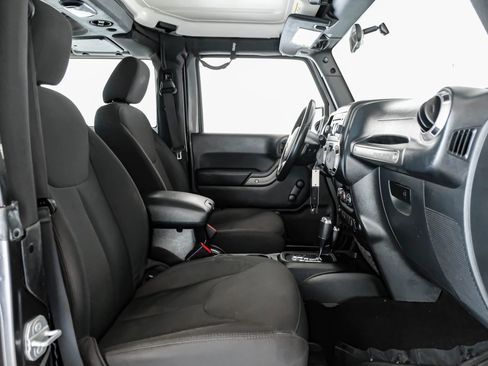 Used 2016 Jeep Wrangler Sport image 26