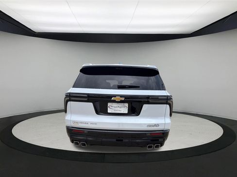 New 2026 Chevrolet Traverse High Country w/ LPO, Floor Liner Package AWD/4WD image 4