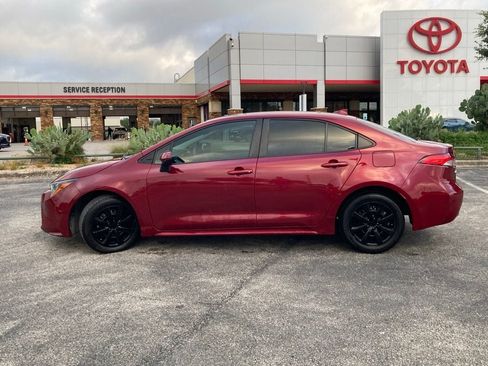 Used 2024 Toyota Corolla LE FWD image 6