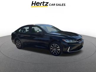 Used 2025 Volkswagen Jetta SE video 1