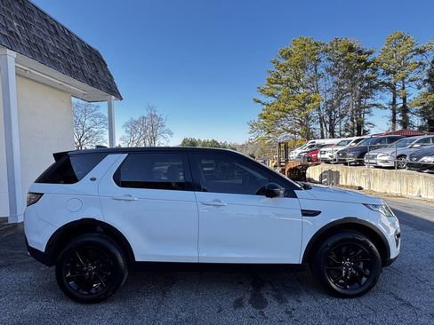 Used 2018 Land Rover Discovery Sport HSE image 4