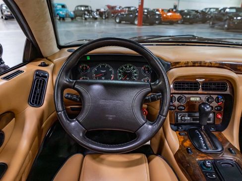 Used 1997 Aston Martin DB7 Volante RWD image 10
