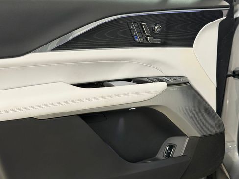 Certified 2024 Cadillac Lyriq Luxury RWD image 14