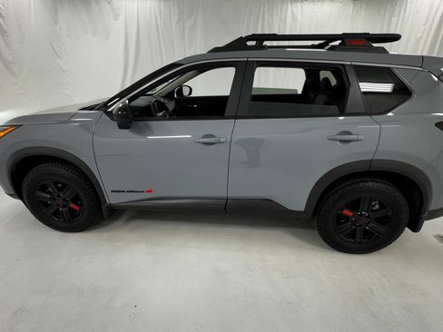 Certified 2026 Nissan Rogue SV AWD/4WD image 6