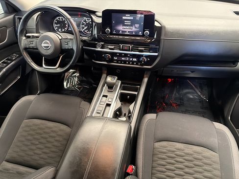 Used 2022 Nissan Pathfinder SV image 12