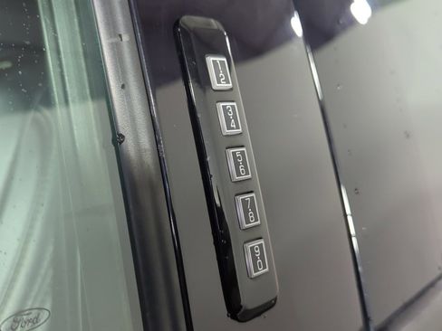 Used 2022 Ford F250 Lariat w/ Lariat Ultimate Package image 10