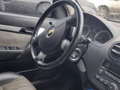 Used 2010 Chevrolet Aveo5 LT FWD image 11