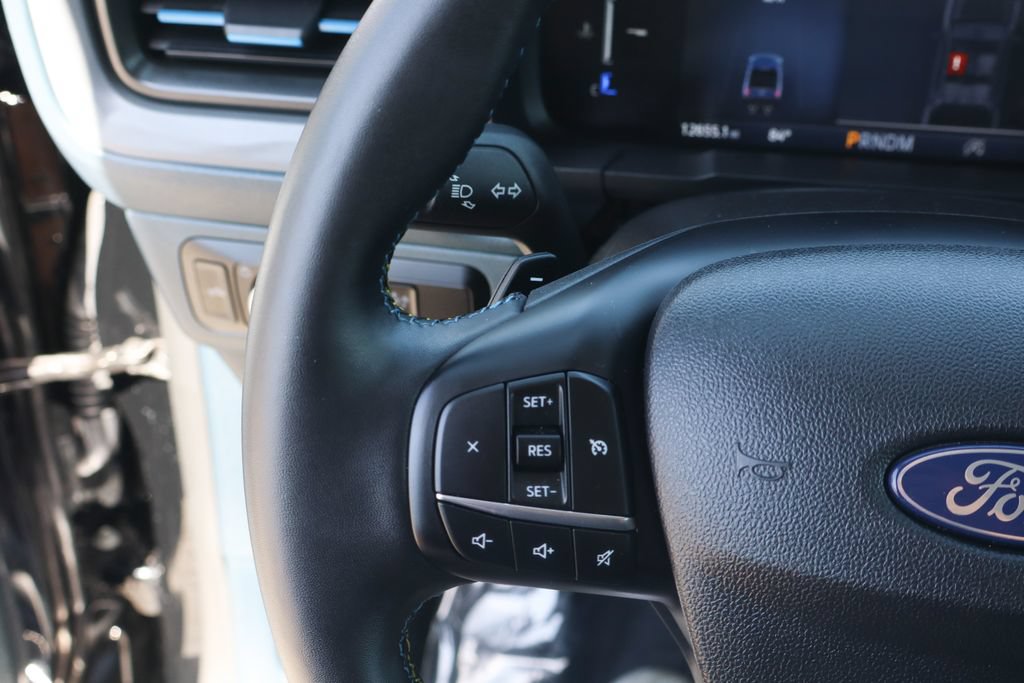 Used 2025 Ford Maverick Lobo AWD/4WD image 26