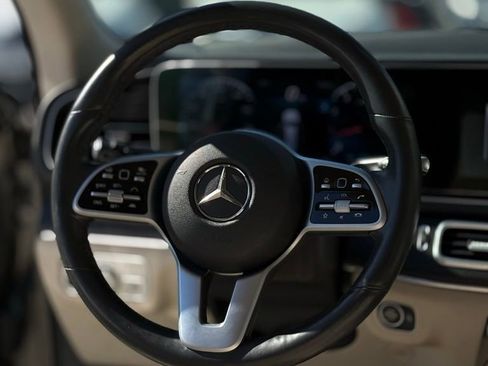 Used 2020 Mercedes-Benz GLS 450 4MATIC image 14