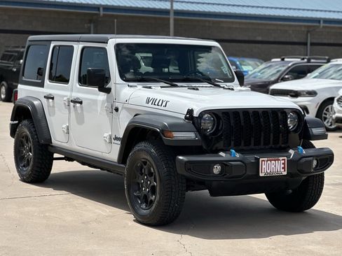 Used 2023 Jeep Wrangler Unlimited image 1