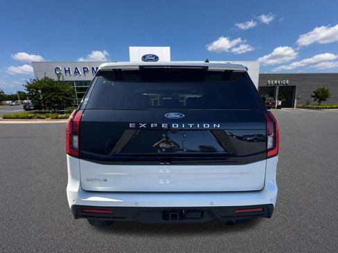 Certified 2025 Ford Expedition Active AWD/4WD image 5