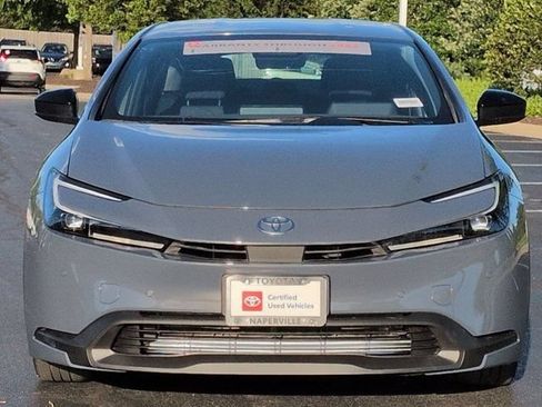 Used 2025 Toyota Prius LE AWD/4WD image 4