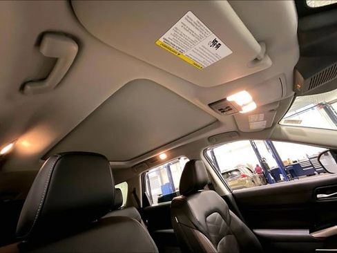 Used 2025 Nissan Pathfinder Platinum w/ Cargo Package image 22