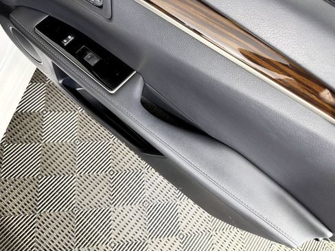 Used 2016 Lexus ES 350 w/ Luxury Package w/Wood Trim FWD image 51
