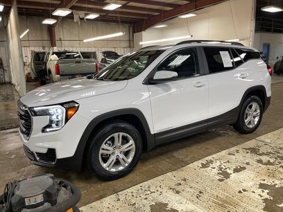 Used 2024 GMC Terrain SLE w/ Driver Convenience Package