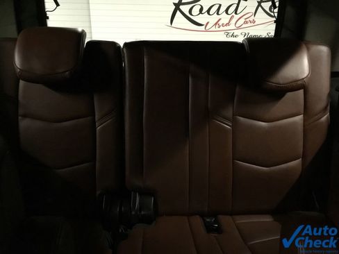 Used 2017 Cadillac Escalade Premium Luxury image 30