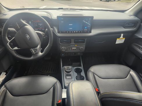 Used 2025 Ford Maverick Lobo image 8