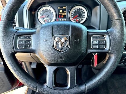Used 2017 RAM 1500 Express AWD/4WD image 10