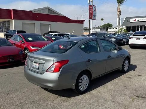 Used 2012 Nissan Versa S FWD image 5
