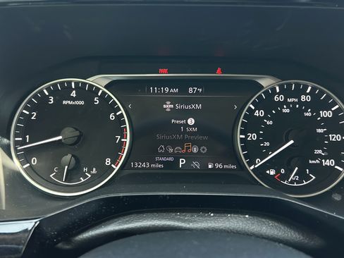 Used 2025 Nissan Pathfinder SV w/ SV Premium Package FWD image 26