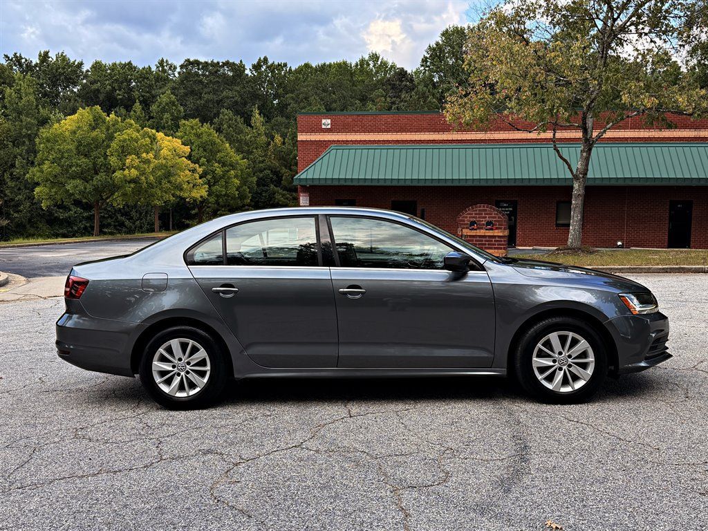 Used 2017 Volkswagen Jetta S w/ Jetta S Cold Weather Package FWD image 4