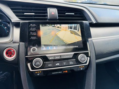 Used 2019 Honda Civic EX image 11