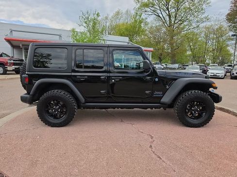 Used 2024 Jeep Wrangler Unlimited AWD/4WD image 6