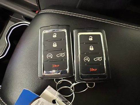 Used 2023 Jeep Grand Cherokee 4WD 4xe image 21