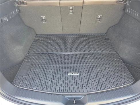 Used 2022 MAZDA CX-5 Signature image 6