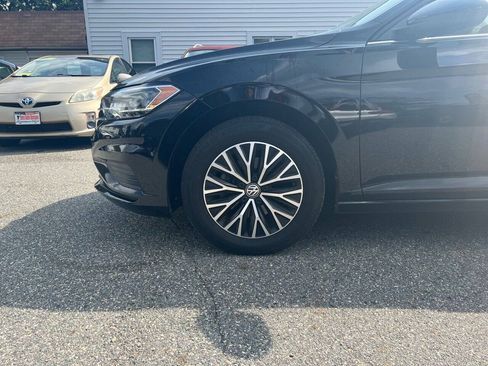 Used 2019 Volkswagen Jetta SE w/ Cold Weather Package FWD image 36