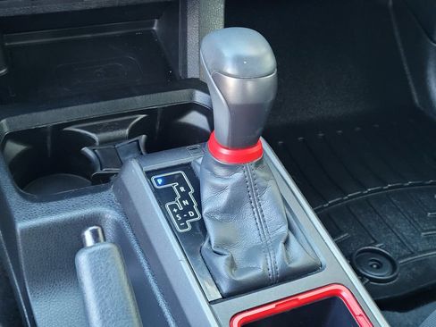 Used 2022 Toyota Tacoma TRD Off-Road w/ Technology Package AWD/4WD image 15