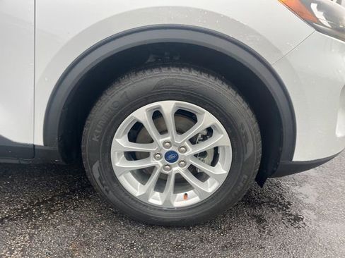 Certified 2021 Ford Escape SE image 5