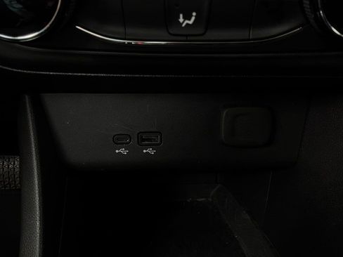 Used 2025 Buick Encore GX Preferred FWD image 24