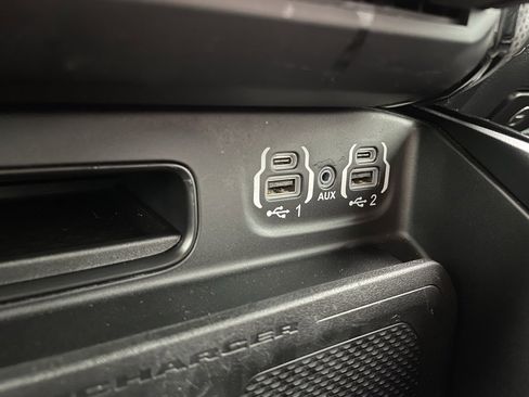 Used 2022 RAM 1500 Limited w/ Body-Colour Bumper Group image 19