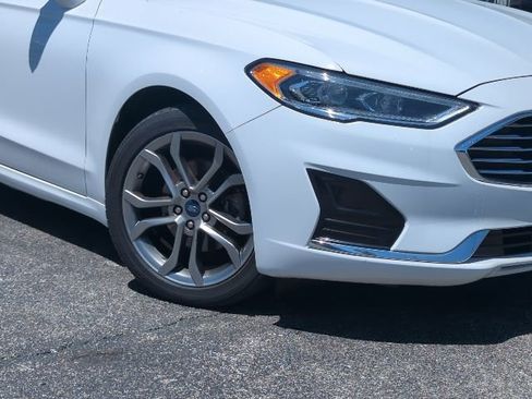Used 2019 Ford Fusion SEL FWD image 2