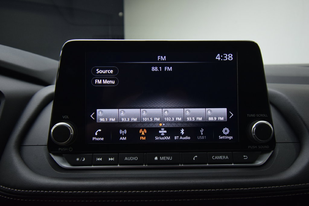 Used 2025 Nissan Rogue SV AWD/4WD image 12