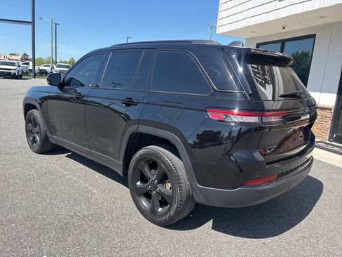 Used 2024 Jeep Grand Cherokee Limited w/ Black Appearance Package image 6