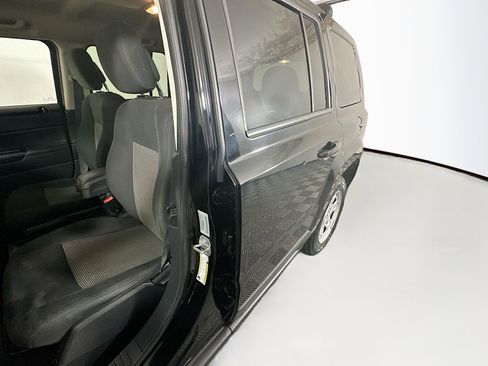Used 2017 Jeep Patriot Sport w/ Power Value Group FWD image 12