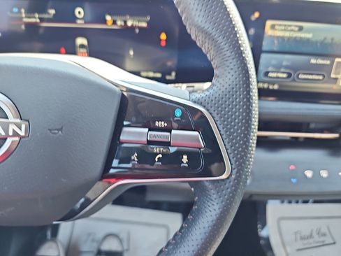 Used 2024 Nissan Ariya AWD image 18