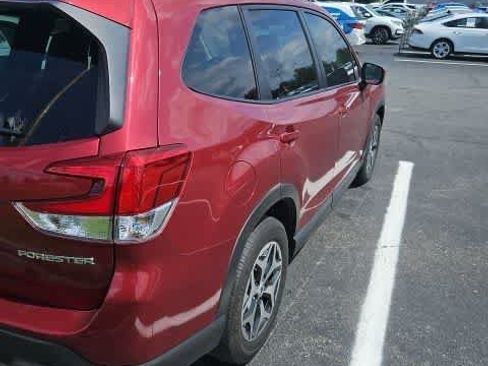 Used 2023 Subaru Forester Premium AWD/4WD image 6