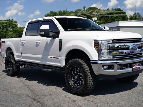 Used 2019 Ford F350 Lariat AWD/4WD image 4