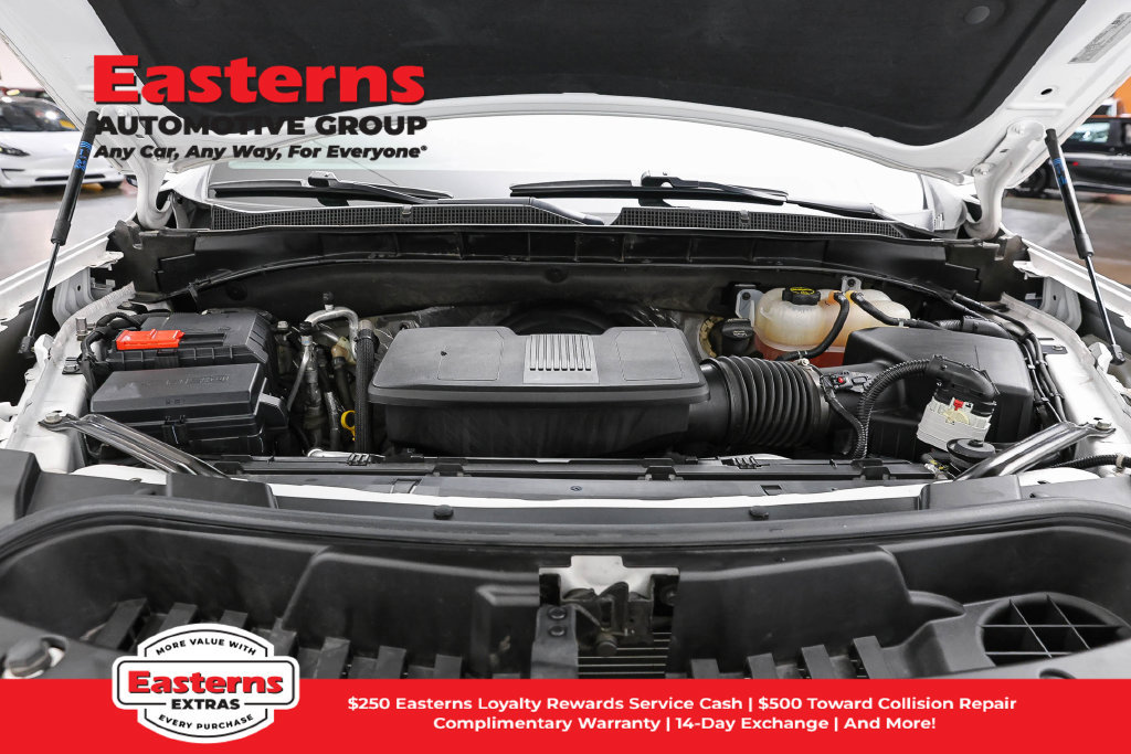 Used 2025 Chevrolet Suburban Z71 AWD/4WD image 8