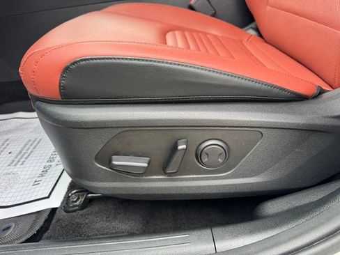 Used 2026 Kia Sportage SX AWD/4WD image 11
